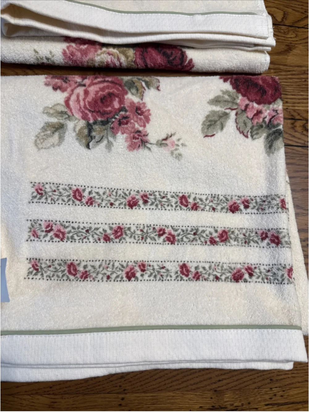NEW Vintage Laura Ashley Lisalee Pink Rosebud Bath Towels Set 2 Revman Cotton